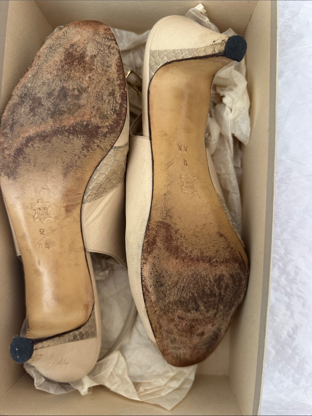 Bruno Magli Cream Leather Slingback Pumps with Snake Trim Vintage 9AA - Picture 3 of 5